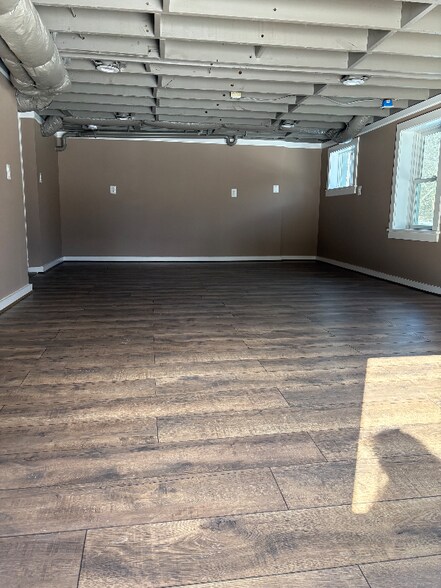 Building Photo - 1732 Castleman Rd