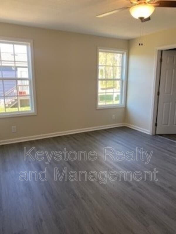 Building Photo - 131 Mace Ln