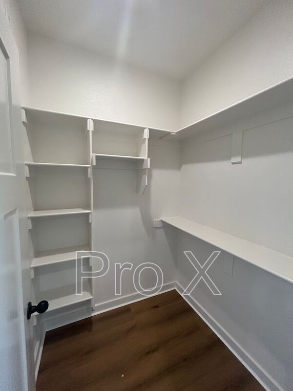 Building Photo - 621 Cosmos St