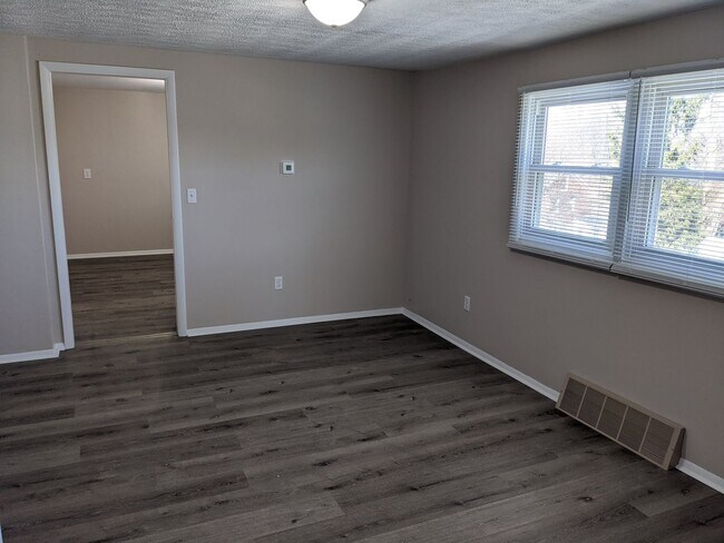 Primary Photo - 1826 W 8th St