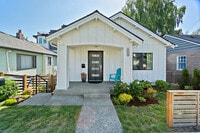 Building Photo - 3420 Alamo Pl S
