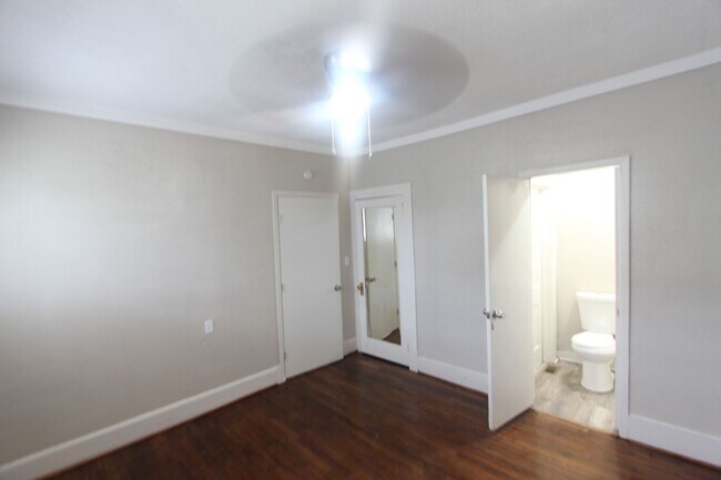 Building Photo - New On The Market and Newly Renovated!! Better Hurry!!