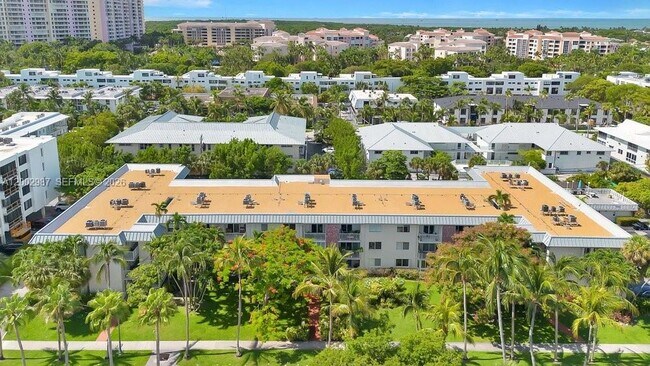 Building Photo - 240 Galen Dr