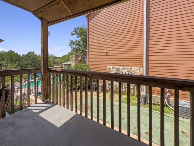 Building Photo - 6903 Deatonhill Dr
