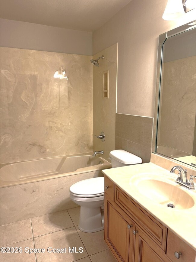 Building Photo - 320 Jennifer Dr