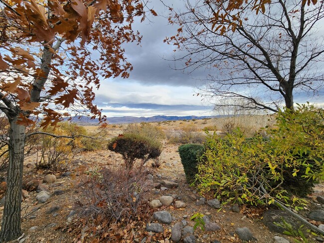 Building Photo - Large Beautiful Home on the Westside of Reno