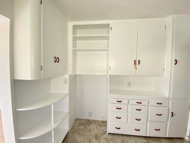 Building Photo - Midtown Ventura - Cottage Two bedroom, one bathroom