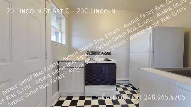 Building Photo - 20C Lincoln St - Great Pontiac 1Bed/1Bath ...