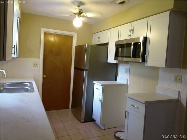 Building Photo - 210 S Barbour St