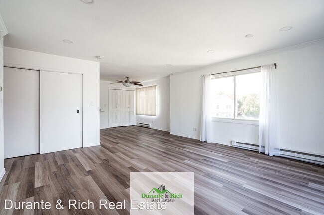 Building Photo - 2 br, 2 bath House - 10640 N Ivy Ct