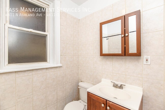 Building Photo - 4611 N Ashland Ave