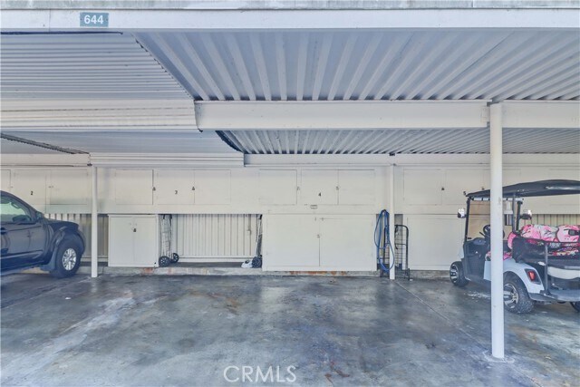 Building Photo - 881 Via Mendoza