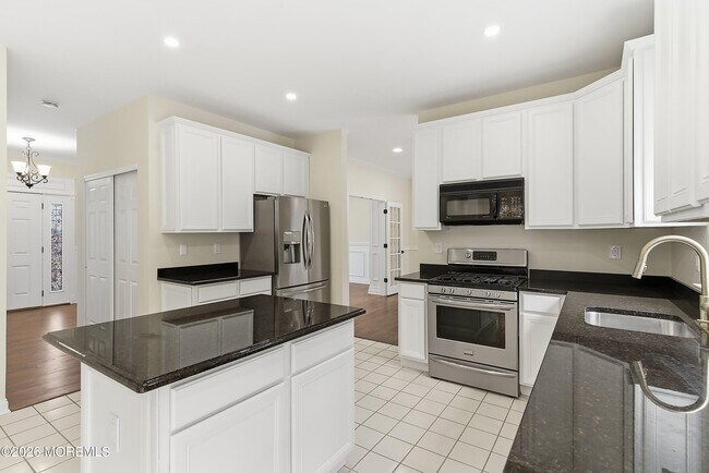 Building Photo - 1217 Wilkinson Dr