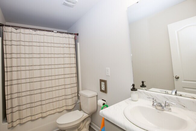 Building Photo - "Charming 3-Bed Oasis with 2.5 Baths on Century Lane, Cameron – Spacious 1744 sq. ft. Retreat!"