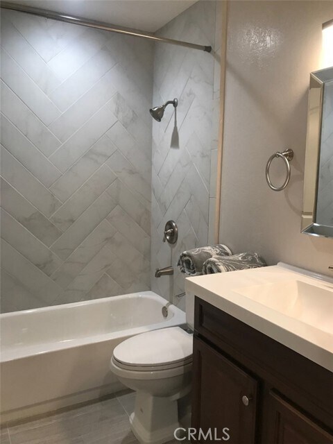 Building Photo - 17815 Holmes Ave