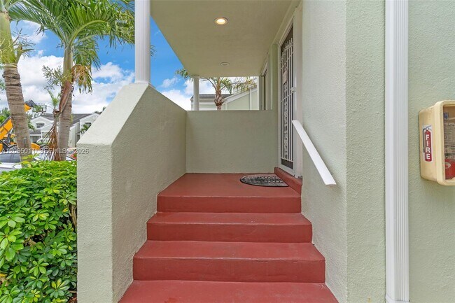 Building Photo - 2520 SE 20th Pl
