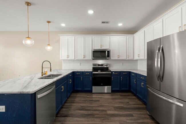 Building Photo - 407 Stoneleigh Ln