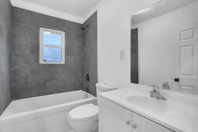Building Photo - 502 S 250 W