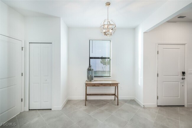 Building Photo - 14180 Gardeners Wy