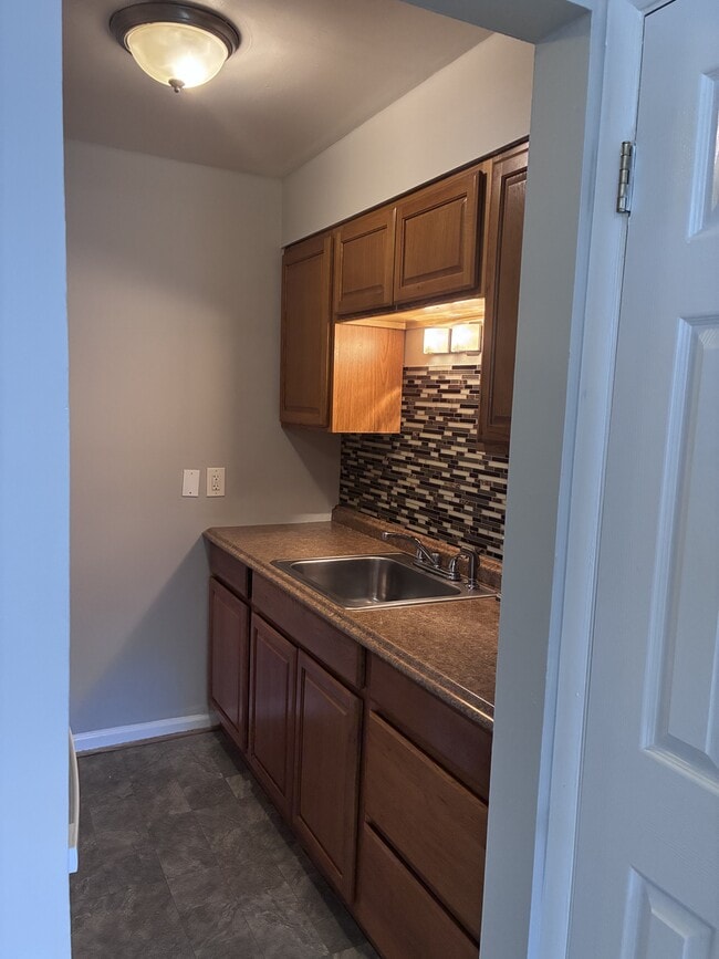 Building Photo - 146 Water St