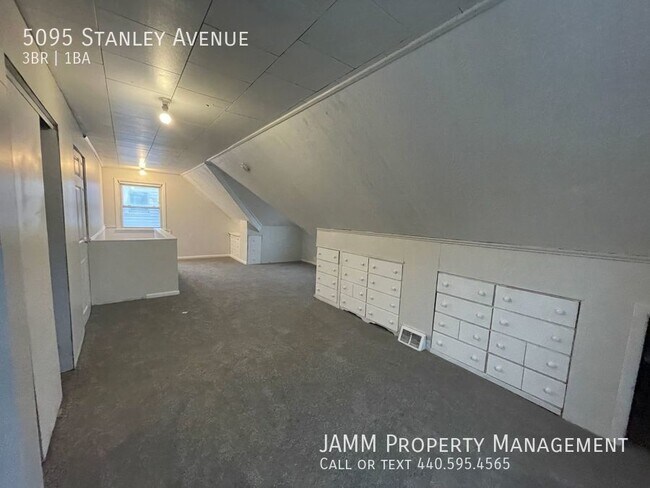 Building Photo - Maple Heights: SINGLE FAMILY 3-Bedroom