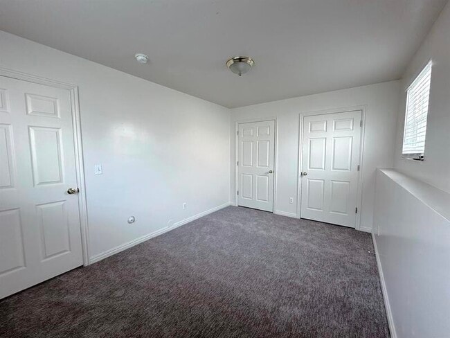 Building Photo - 327 N 270 W