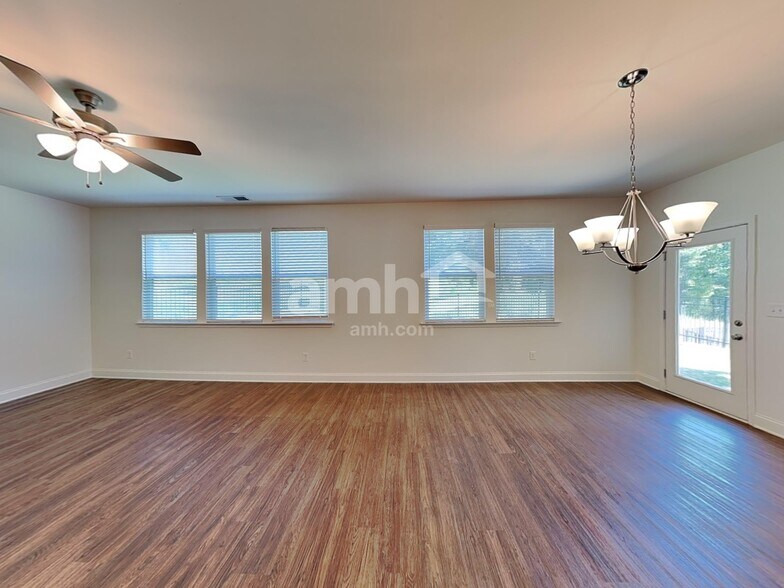 Building Photo - 190 Rivulet Dr