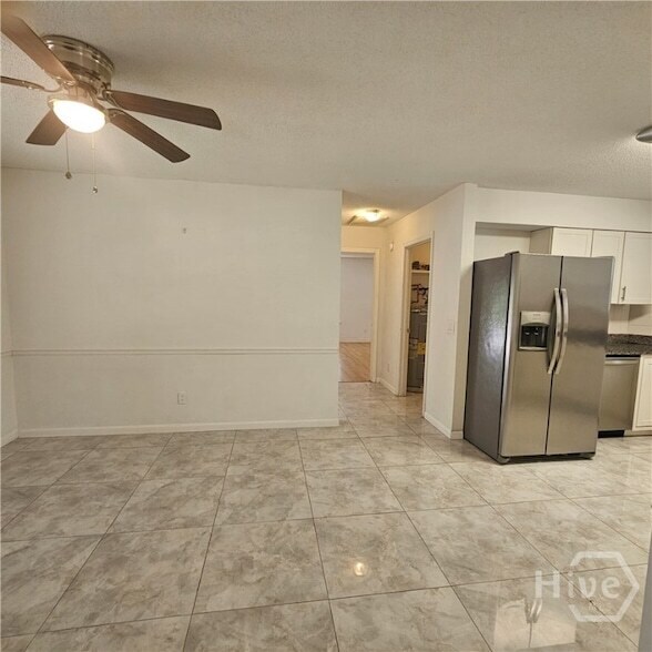 Building Photo - 711 Plantation Dr