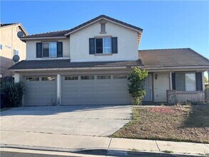 Building Photo - Desirable Temecula Home
