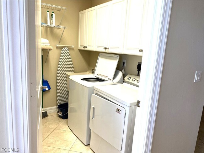 Building Photo - 3414 Hancock Bridge Pkwy