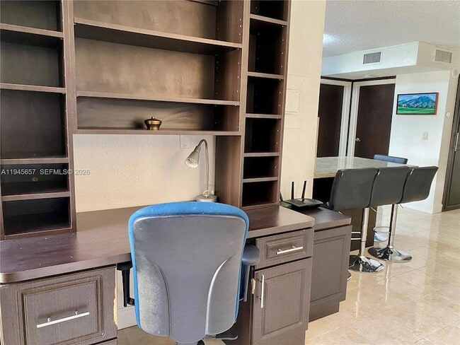 Building Photo - 17011 N Bay Rd