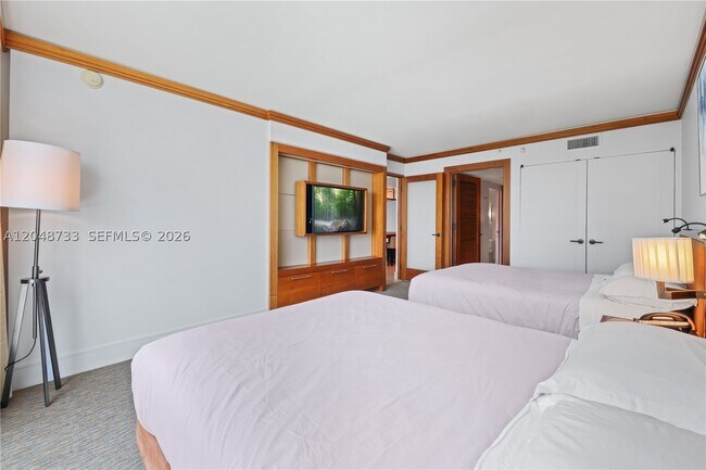 Building Photo - 6801 Collins Ave