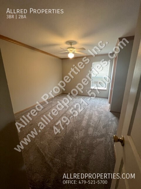 Building Photo - DUPLEX IN SPRINGDALE