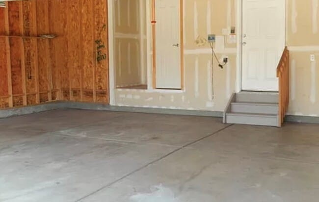 Building Photo - 1327 Graham Cir
