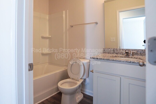 Building Photo - 230 Winston Ln