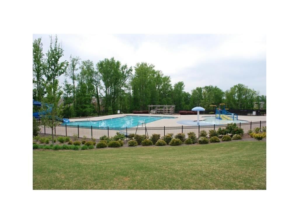 Building Photo - 5940 Weddington Dr