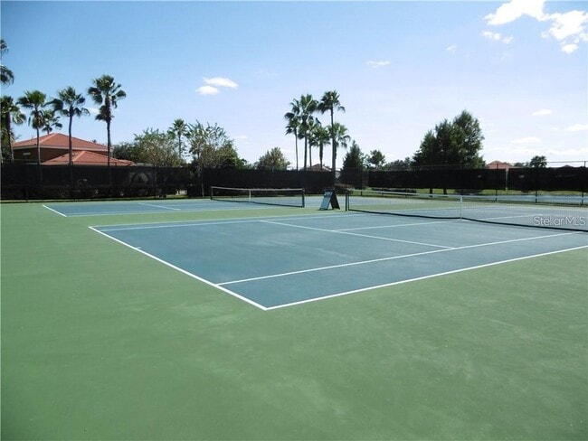 Building Photo - 935 Lascala Dr