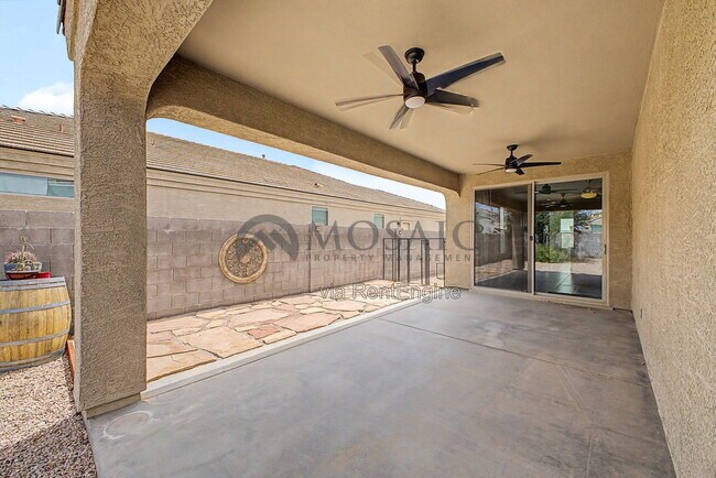 Building Photo - 598 W Belmont Red Trail