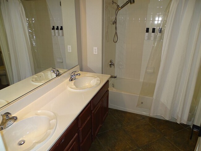 Building Photo - West Summerlin 5 Bedroom, Bed & Full Bath 1st Floor, Beauty