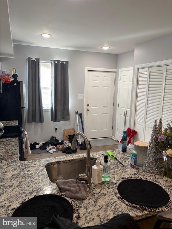 Building Photo - 34 Maynard Dr