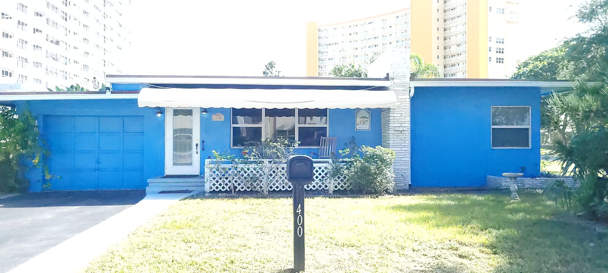 Building Photo - 400 Sunset Dr