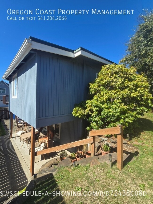Building Photo - 2826 NW Oar Ave