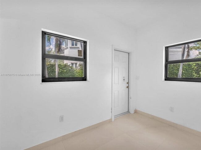 Building Photo - 5901 SW 136th St