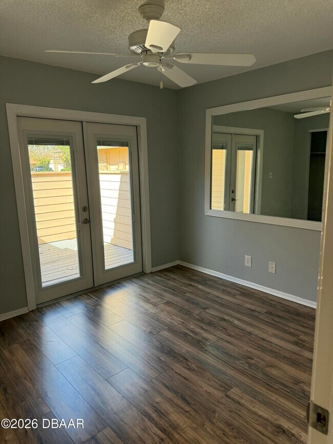 Building Photo - 628 Brown Pelican Dr