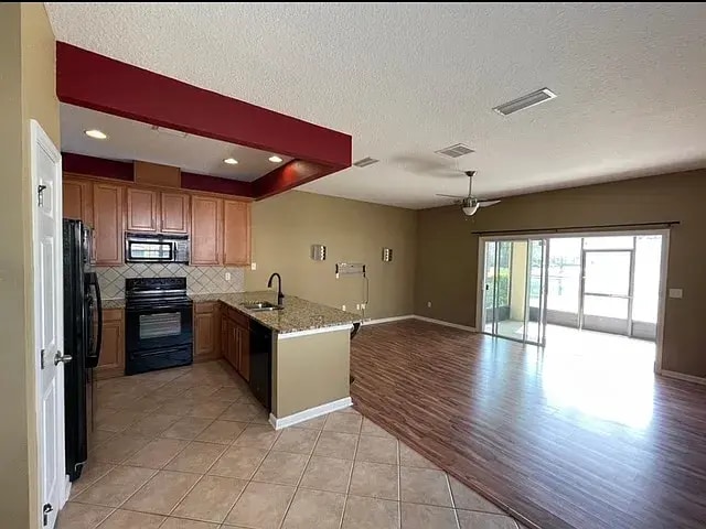 Building Photo - 5934 Pavilion Dr