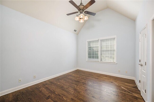Building Photo - 105 Chablis Ct