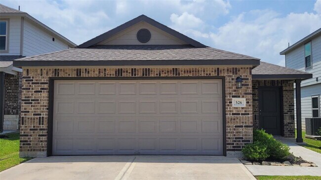 Building Photo - 526 Dalloway St