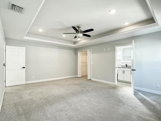 Building Photo - 4650 10th Ave S