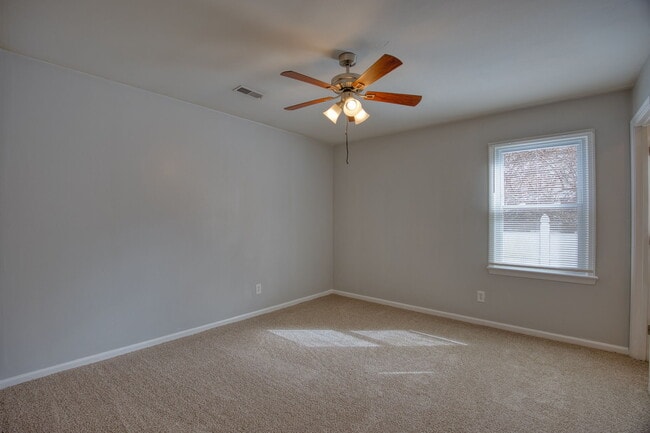 Building Photo - 2902 Princeton Ave