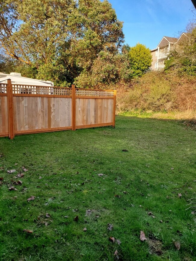 Building Photo - Charming 3 bedroom 1 bath Sheridan Park/Ma...